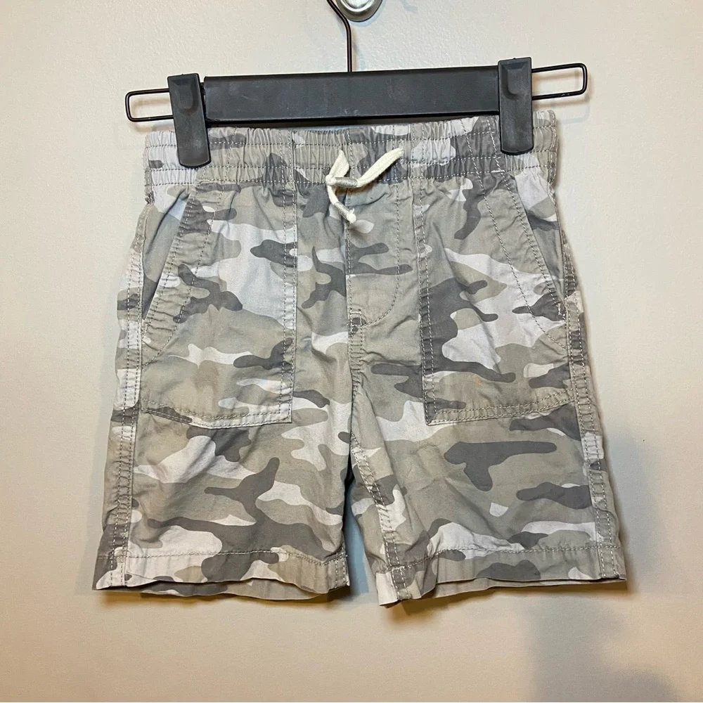 Baby Gap Grey Camo Shorts Size 5 100% Cotton